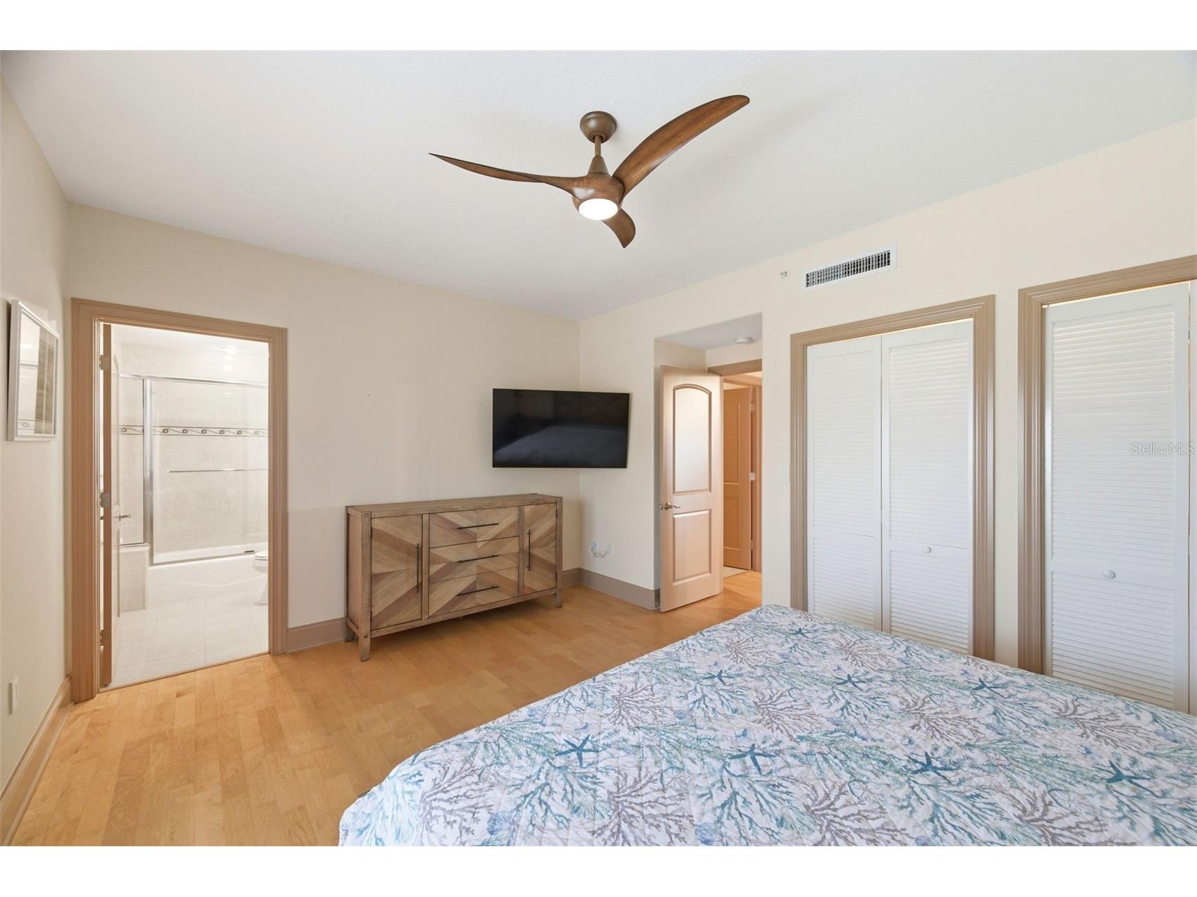 19130 Gulf Boulevard #V4 Indian Rocks Beach FL 33785 TB8512571 image37