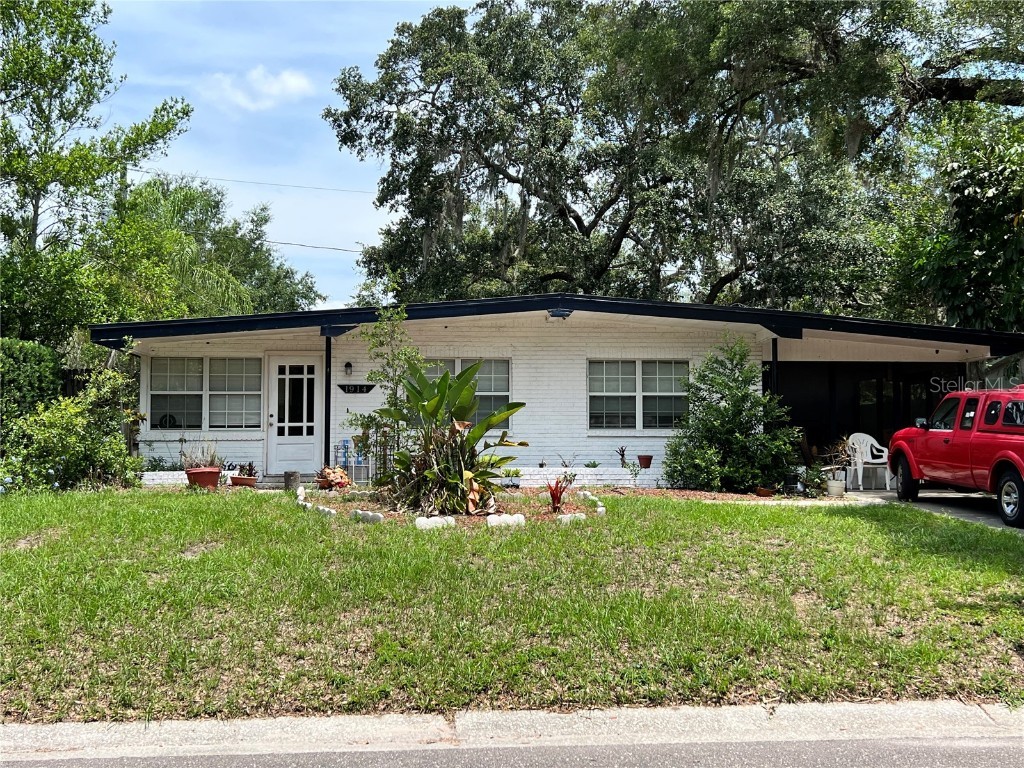 1914 E Crenshaw Street Tampa FL 33610 T3471558 image1