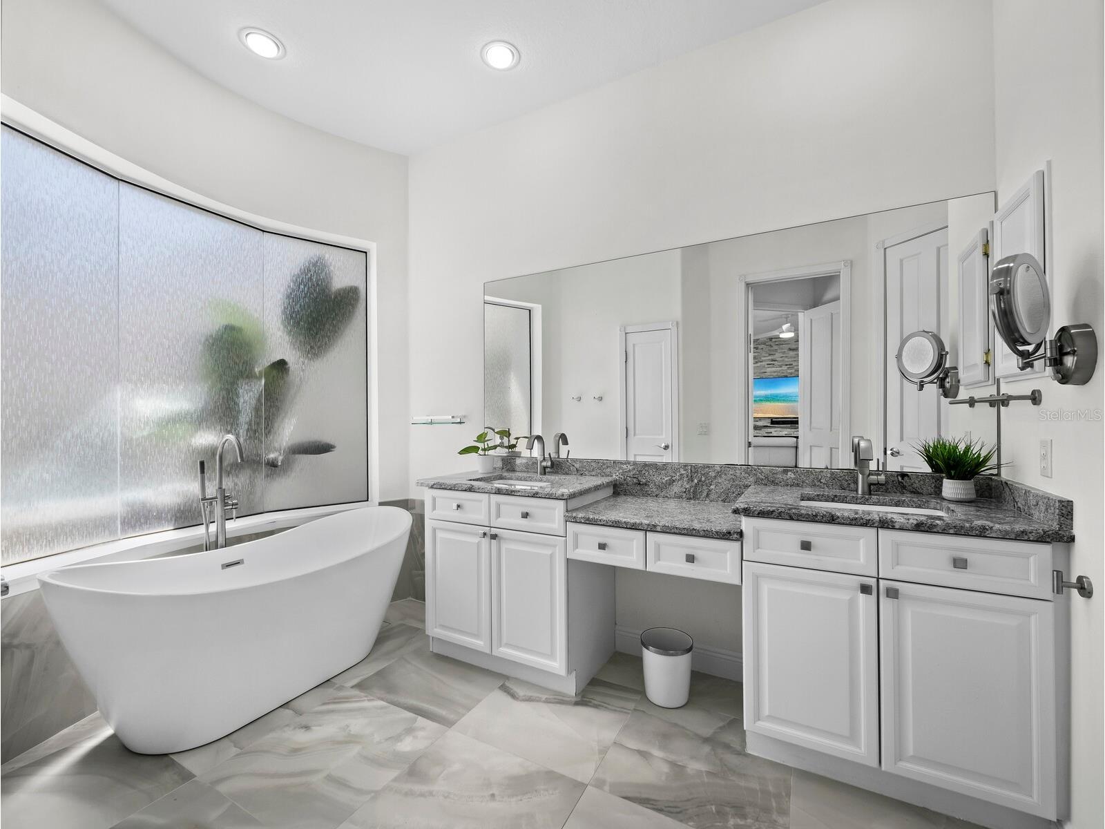 1914 Harbour Links Circle #10 Longboat Key FL 34228 A4686139 image19
