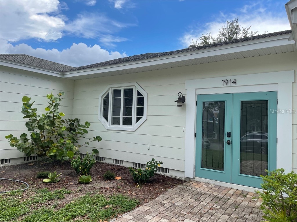 1914 W Aileen Street Tampa FL 33607 - HILLSBOROUGH RIVER TB8374982 image1