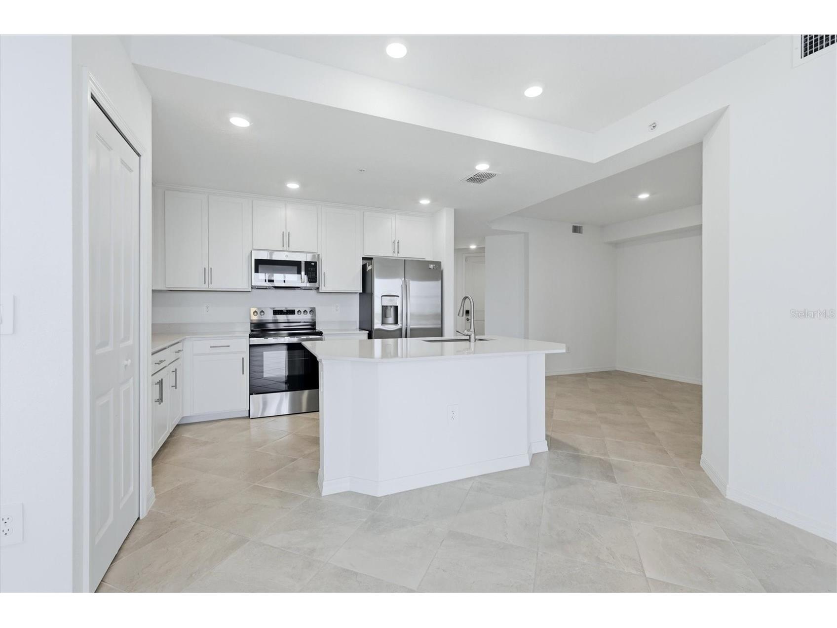 19140 Scallop Loop #108 Lakewood Ranch FL 34211 A4697265 image17