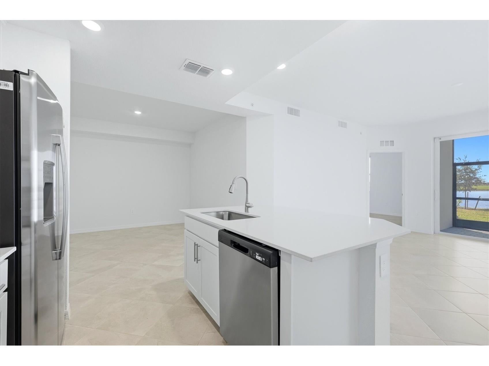 19140 Scallop Loop #108 Lakewood Ranch FL 34211 A4697265 image18