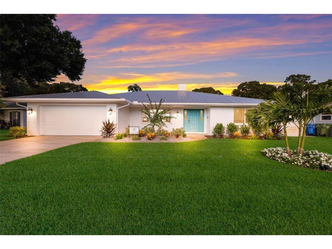 1915 38th Street W Bradenton FL 34205 A4653806 image1