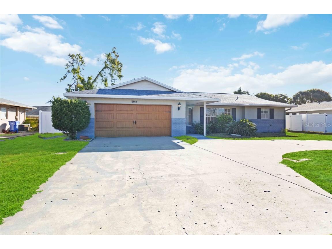 1915 43rd Street W Bradenton FL 34209 A4631671 image1