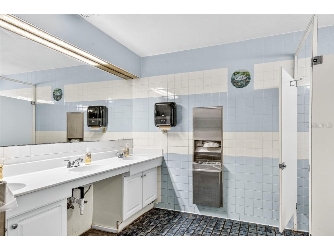 1915 A1a S #ENTIRE BUILDING Saint Augustine FL 32080 GC534545 image10