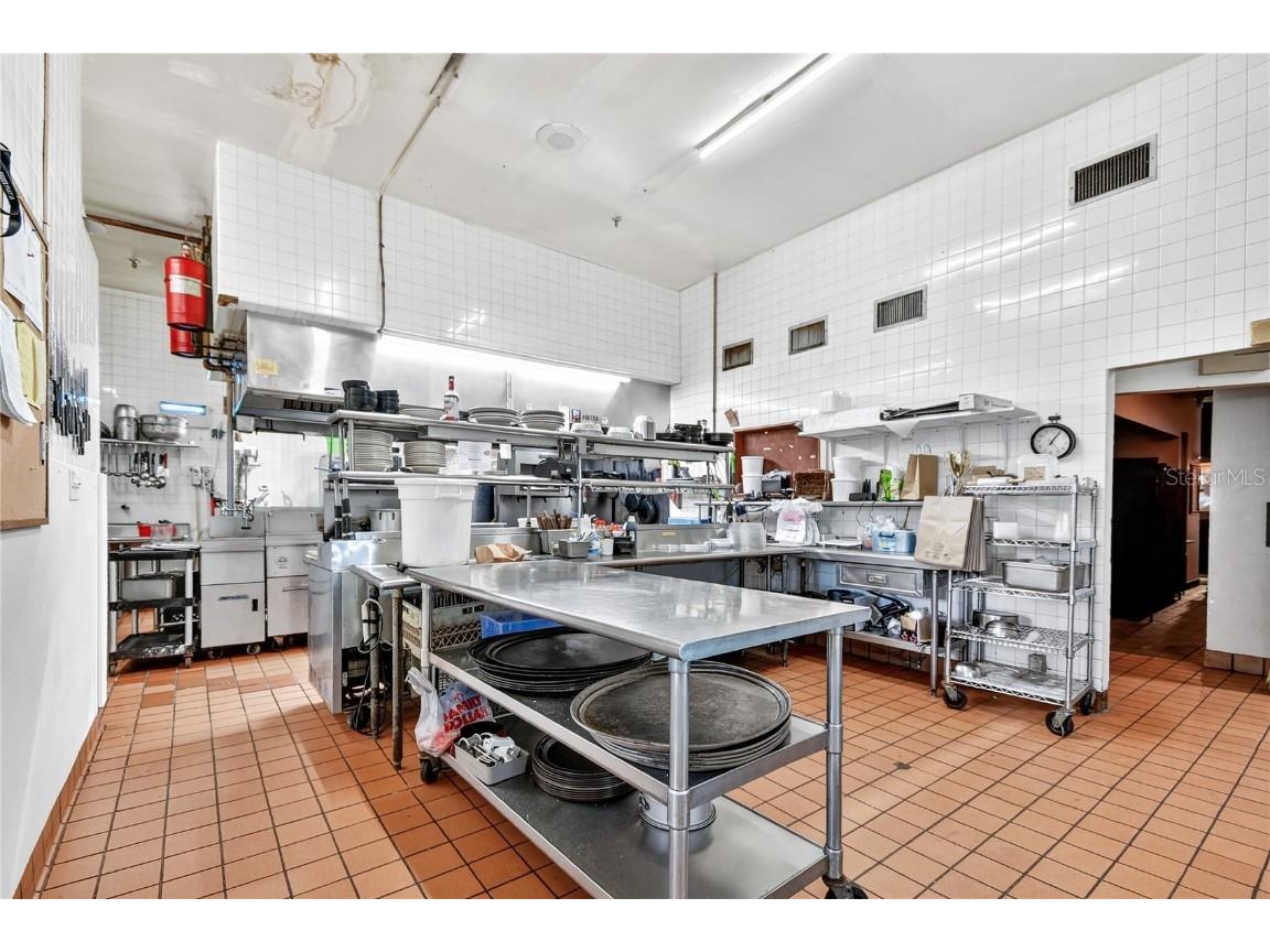 1915 A1a S #ENTIRE BUILDING Saint Augustine FL 32080 GC534545 image32