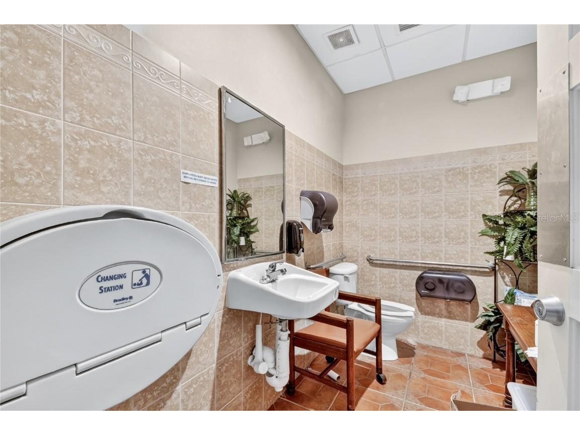 1915 A1a S #ENTIRE BUILDING Saint Augustine FL 32080 GC534545 image46