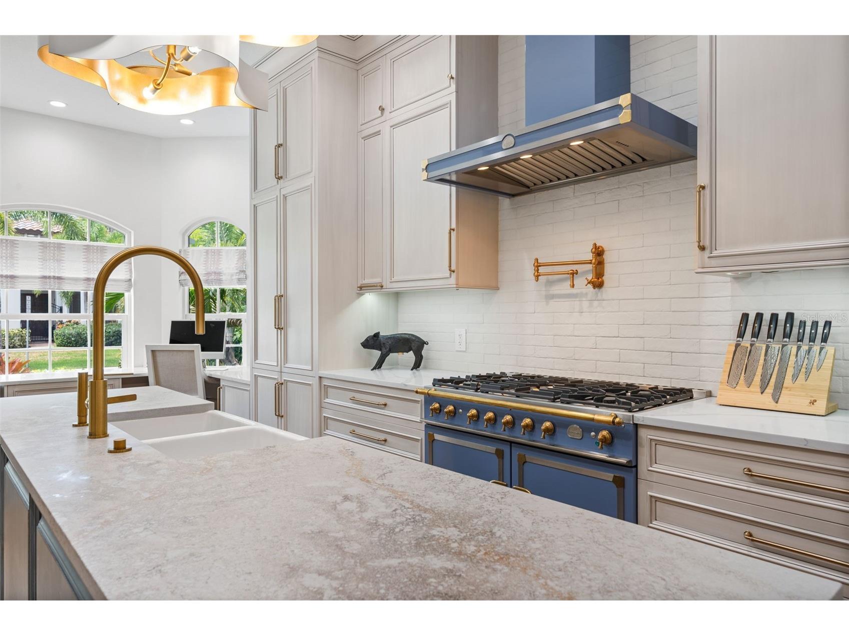 1915 Clematis Street Sarasota FL 34239 A4694616 image6