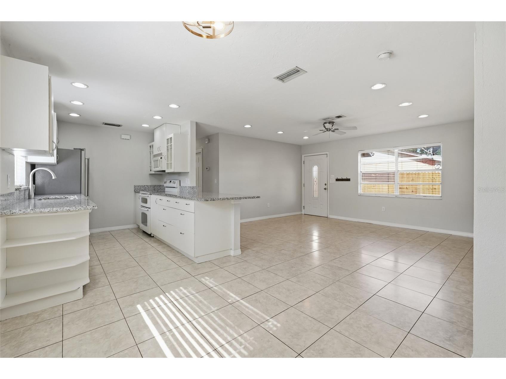 1915 Colleen Street Sarasota FL 34231 A4699301 image11