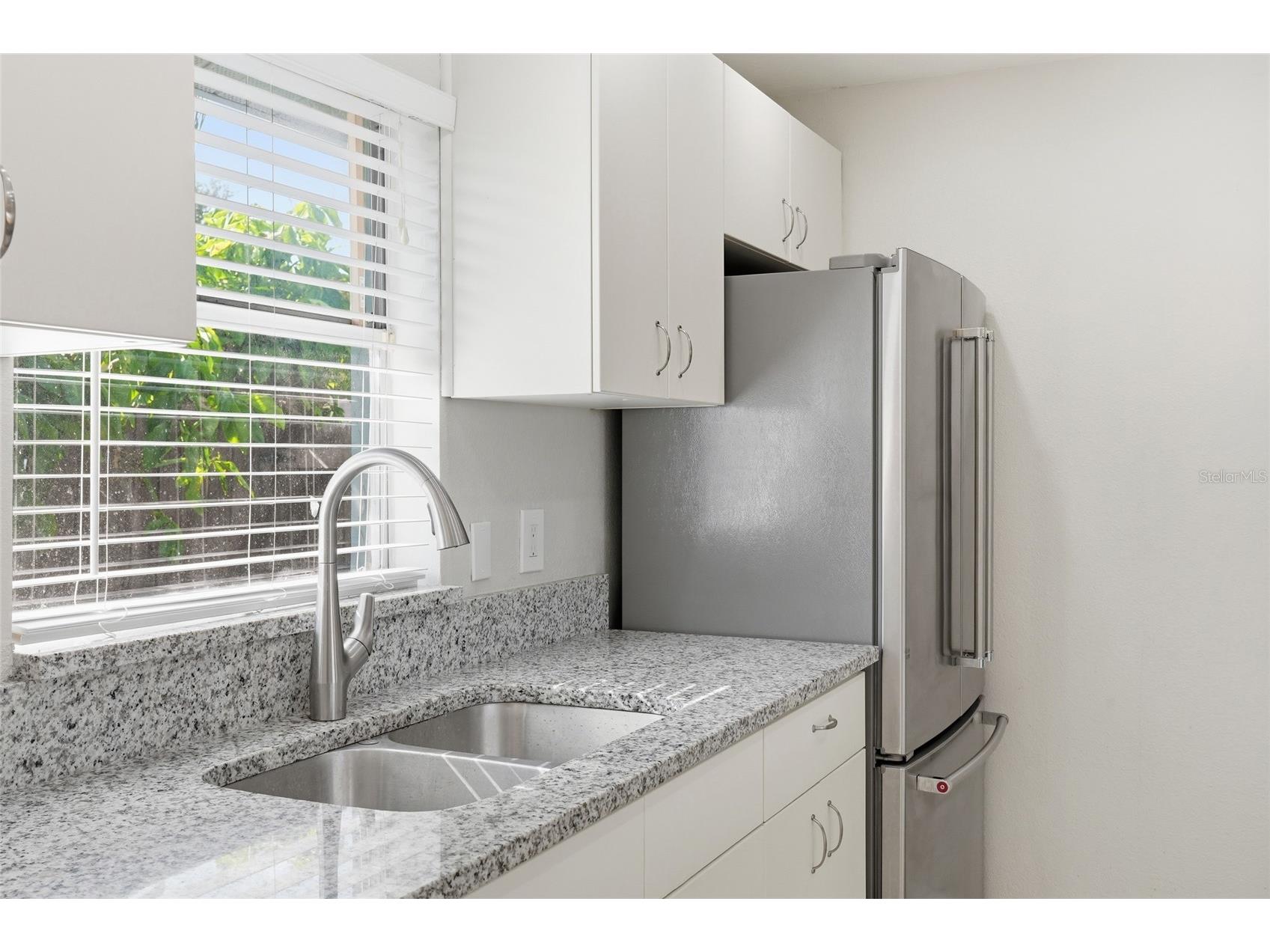 1915 Colleen Street Sarasota FL 34231 A4699301 image14