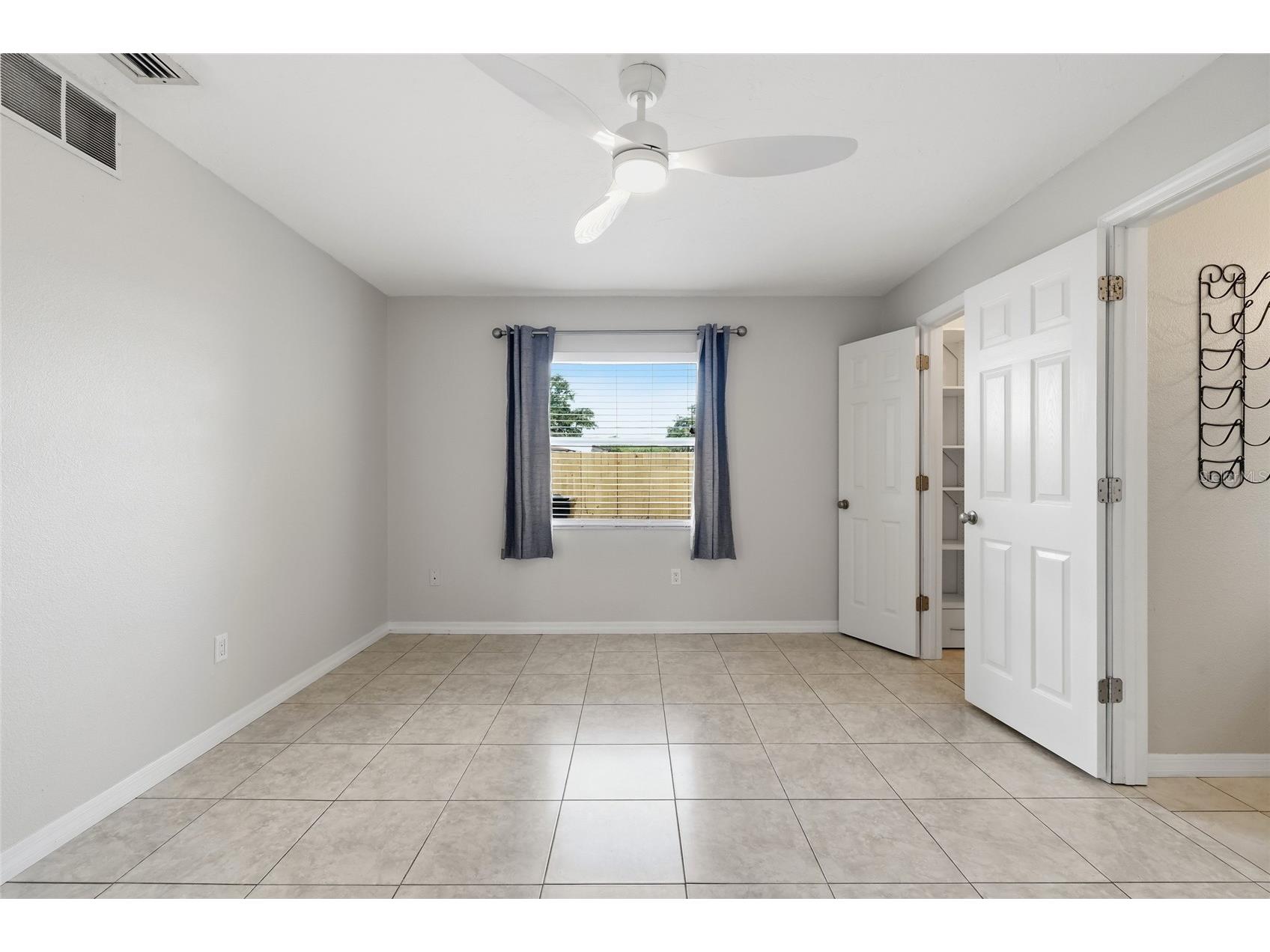 1915 Colleen Street Sarasota FL 34231 A4699301 image17