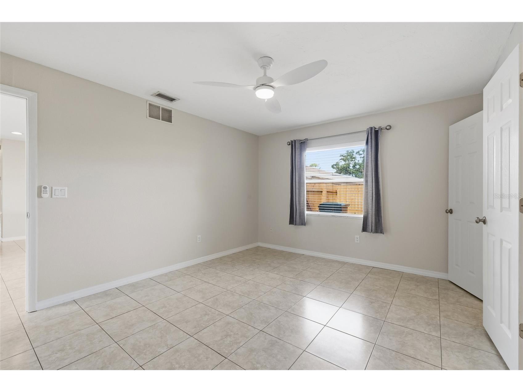 1915 Colleen Street Sarasota FL 34231 A4699301 image18