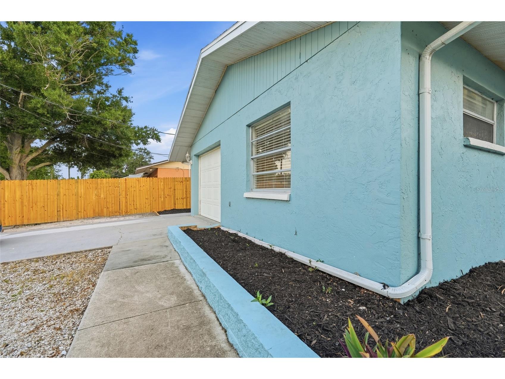 1915 Colleen Street Sarasota FL 34231 A4699301 image40