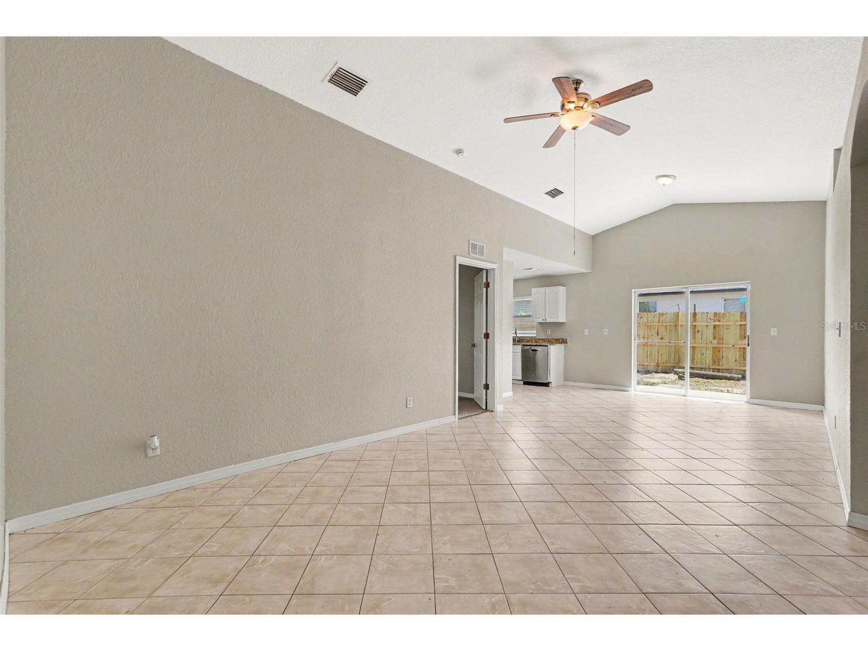 1915 E Mcberry Street Tampa FL 33610 O6411130 image3