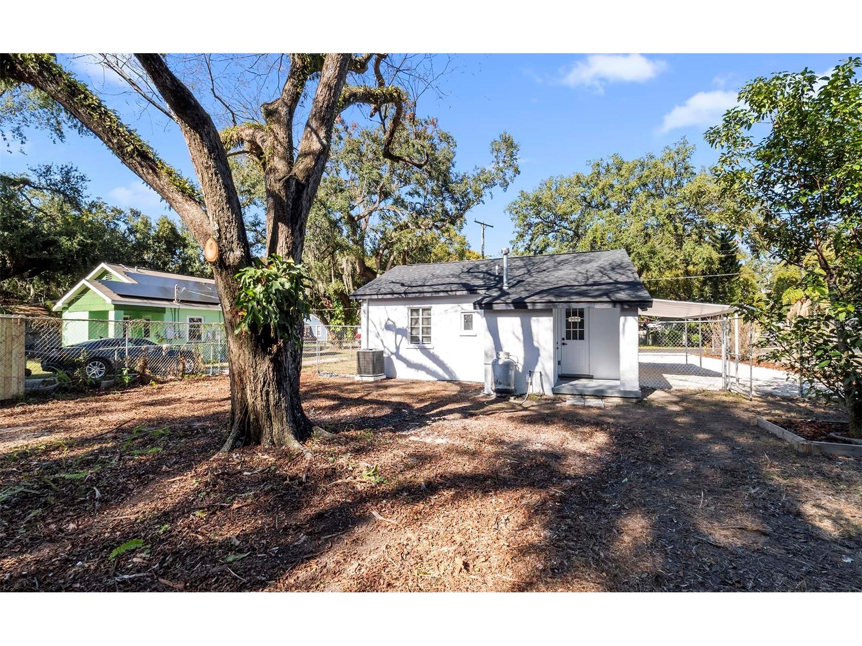 1915 E Powhatan Avenue Tampa FL 33610 TB8462126 image22