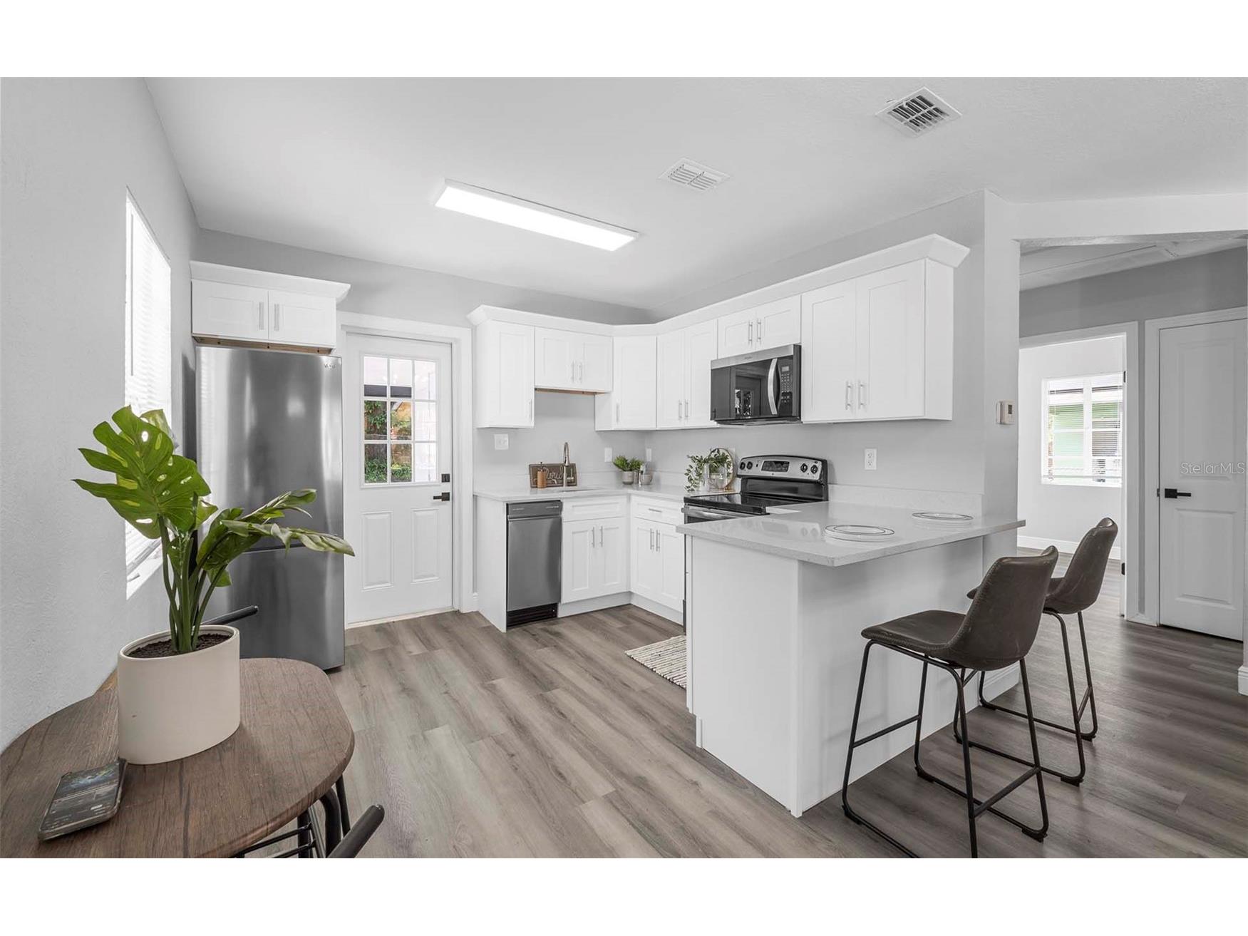 1915 E Powhatan Avenue Tampa FL 33610 TB8462126 image8