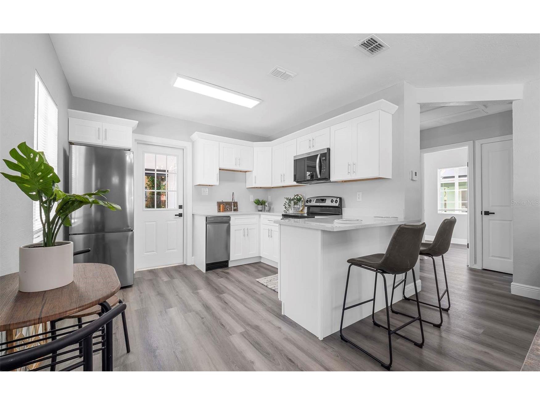 1915 E Powhatan Avenue Tampa FL 33610 TB8462126 image9