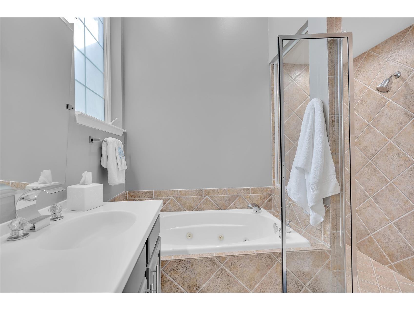 1915 Harbour Links Circle #6 Longboat Key FL 34228 A4688148 image27