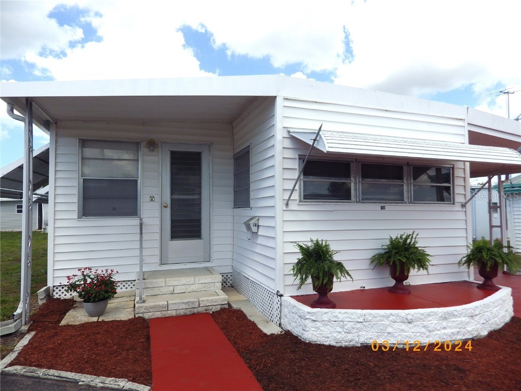 1915 Seminole Boulevard #12 Largo FL 33778 U8233149 image1