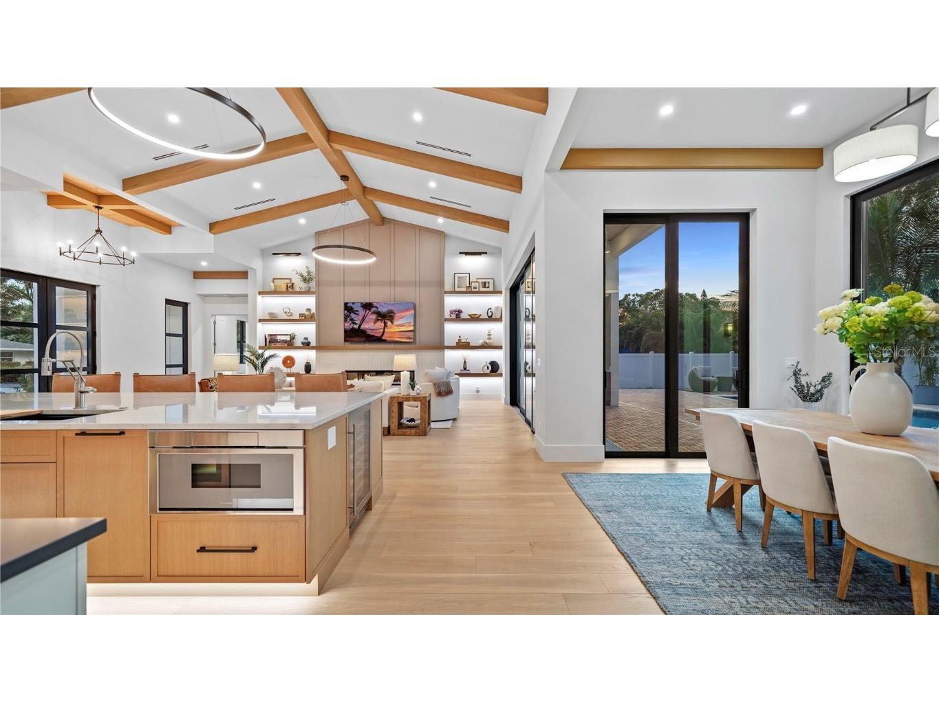 1915 Tulip Drive Sarasota FL 34239 A4673707 image13