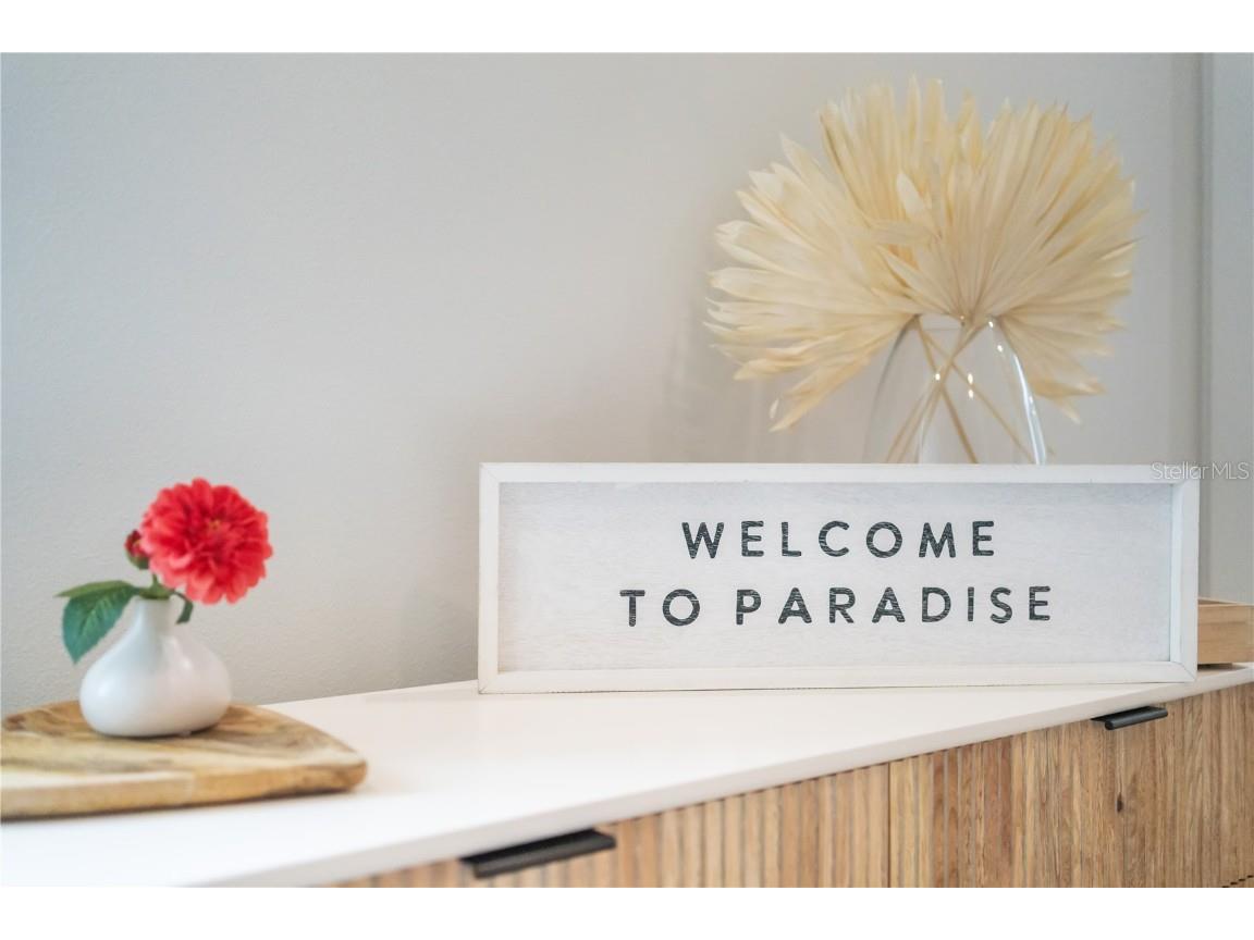 1915 Tulip Drive Sarasota FL 34239 A4673707 image2