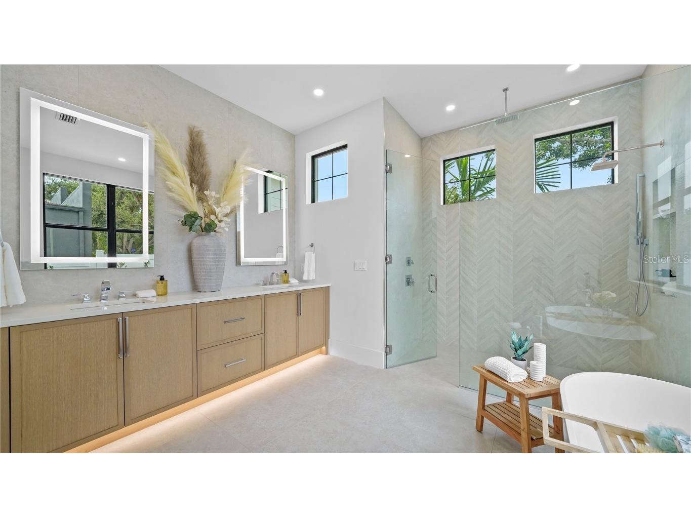 1915 Tulip Drive Sarasota FL 34239 A4673707 image30