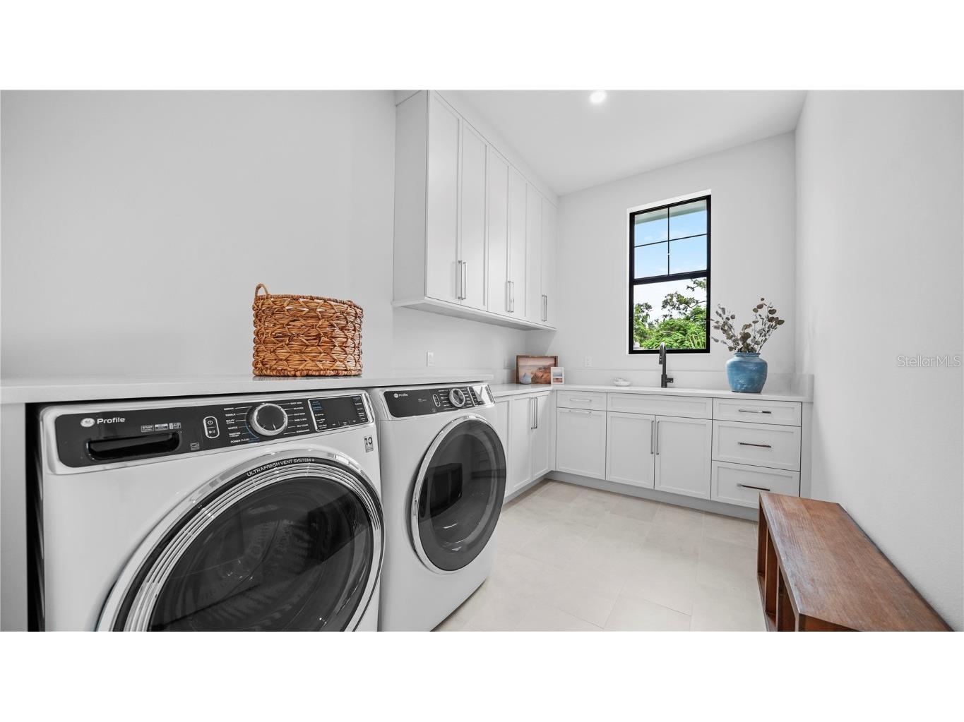 1915 Tulip Drive Sarasota FL 34239 A4673707 image43