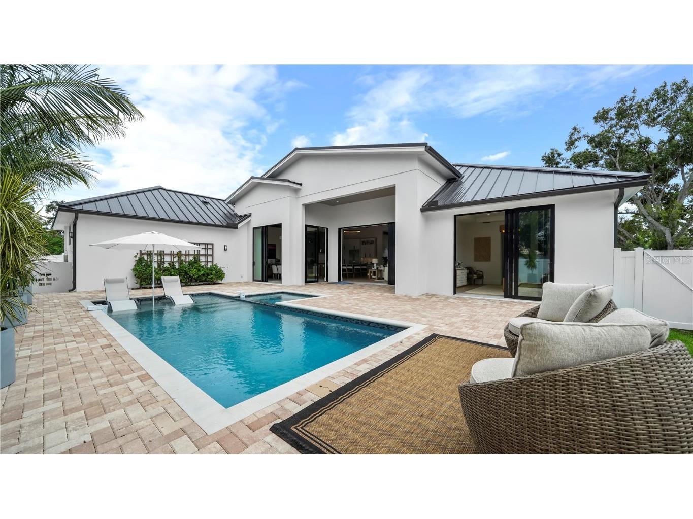 1915 Tulip Drive Sarasota FL 34239 A4673707 image45