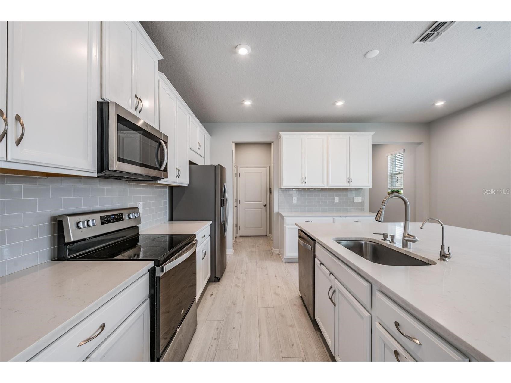 19153 Elsimont Isle Lutz FL 33558 TB8510266 image10
