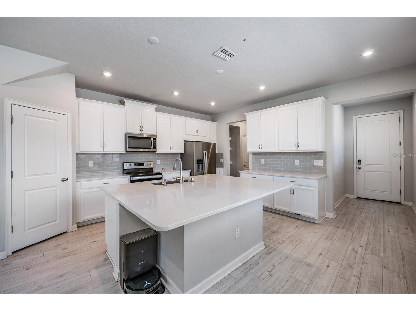 19153 Elsimont Isle Lutz FL 33558 TB8510266 image8