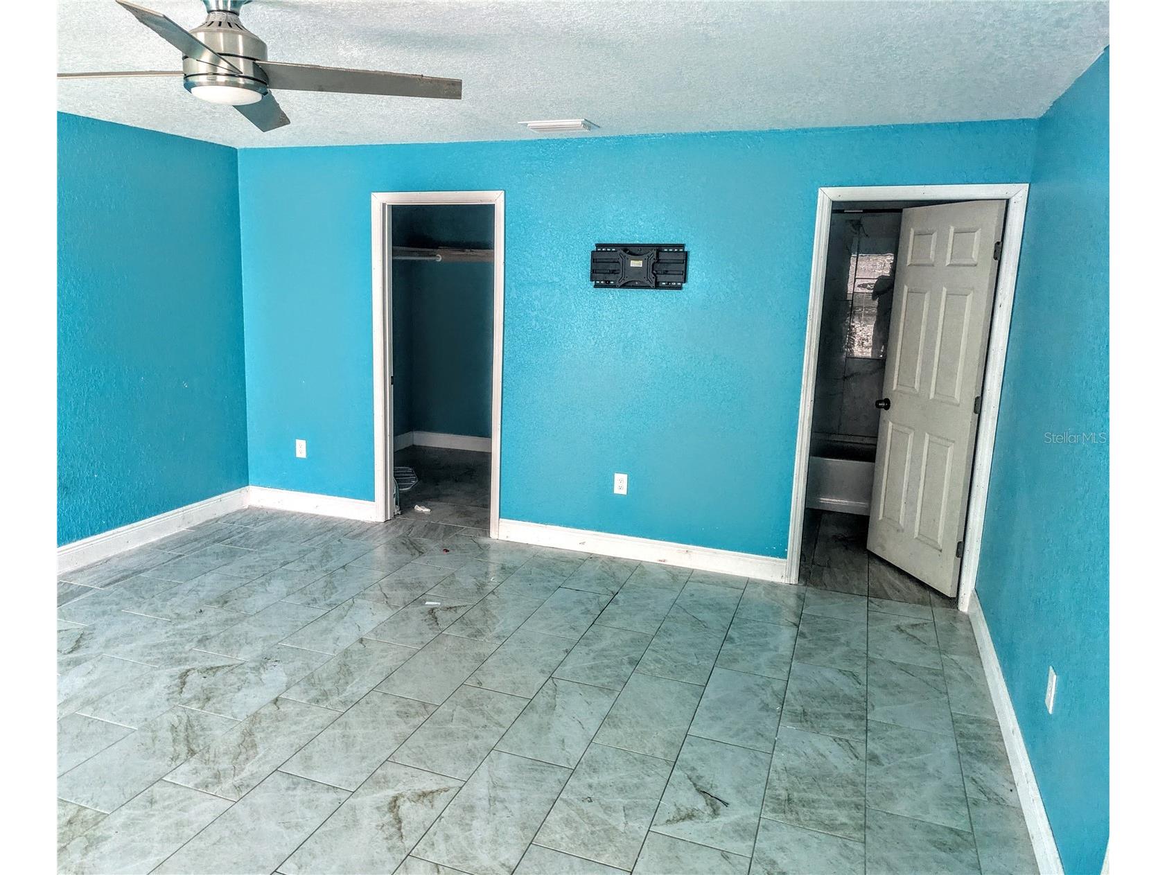 1916 10th Street S Saint Petersburg FL 33705 TB8500493 image3