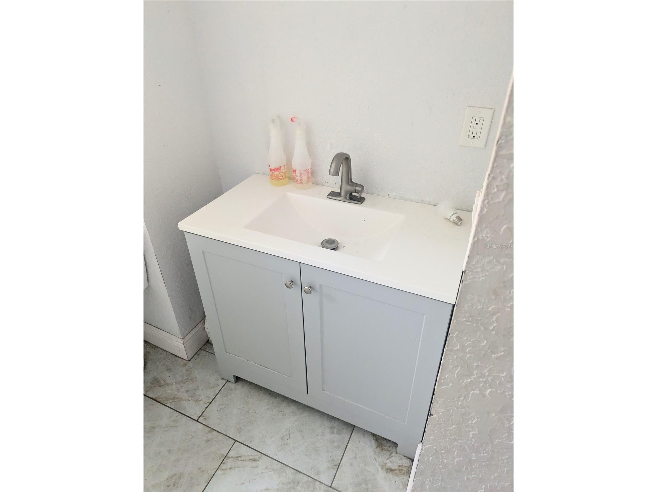 1916 10th Street S Saint Petersburg FL 33705 TB8500493 image4