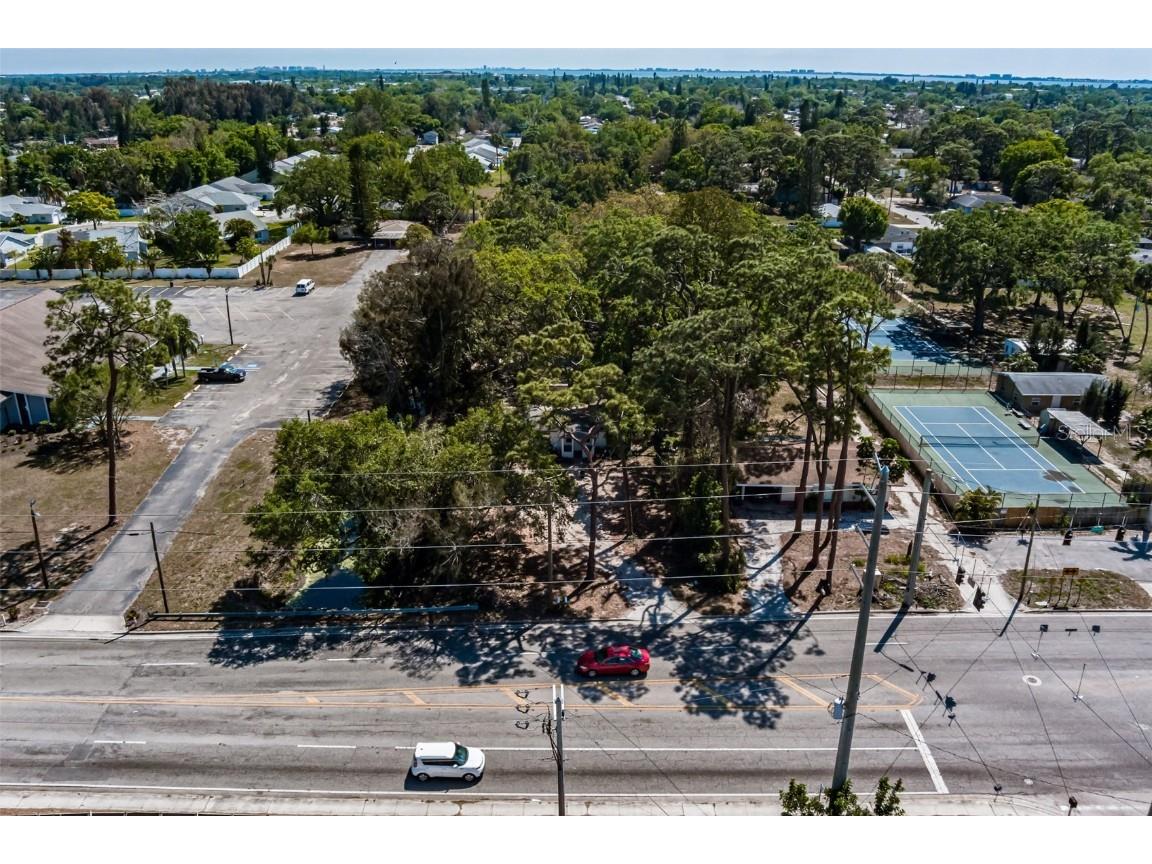 1916 53rd Avenue W Bradenton FL 34207 A4564530 image1