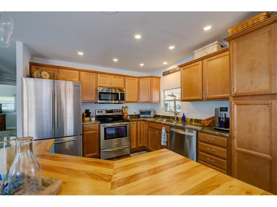 1916 Illinois Avenue Bradenton FL 34207 A4662475 image14