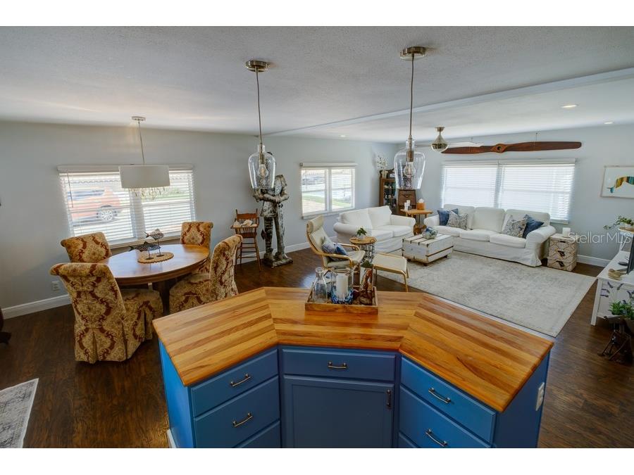 1916 Illinois Avenue Bradenton FL 34207 A4662475 image17