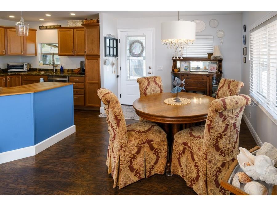 1916 Illinois Avenue Bradenton FL 34207 A4662475 image18