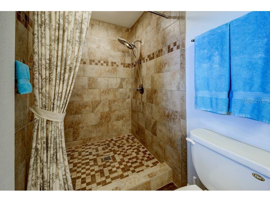 1916 Illinois Avenue Bradenton FL 34207 A4662475 image19