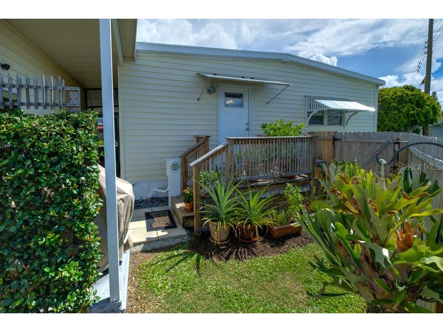 1916 Illinois Avenue Bradenton FL 34207 A4662475 image38