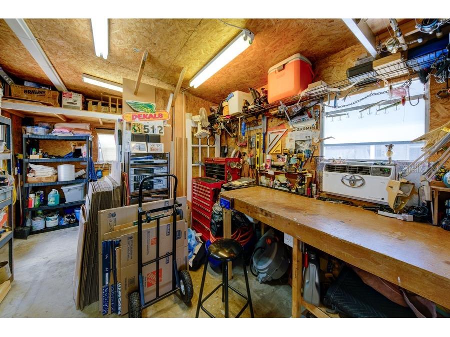 1916 Illinois Avenue Bradenton FL 34207 A4662475 image40