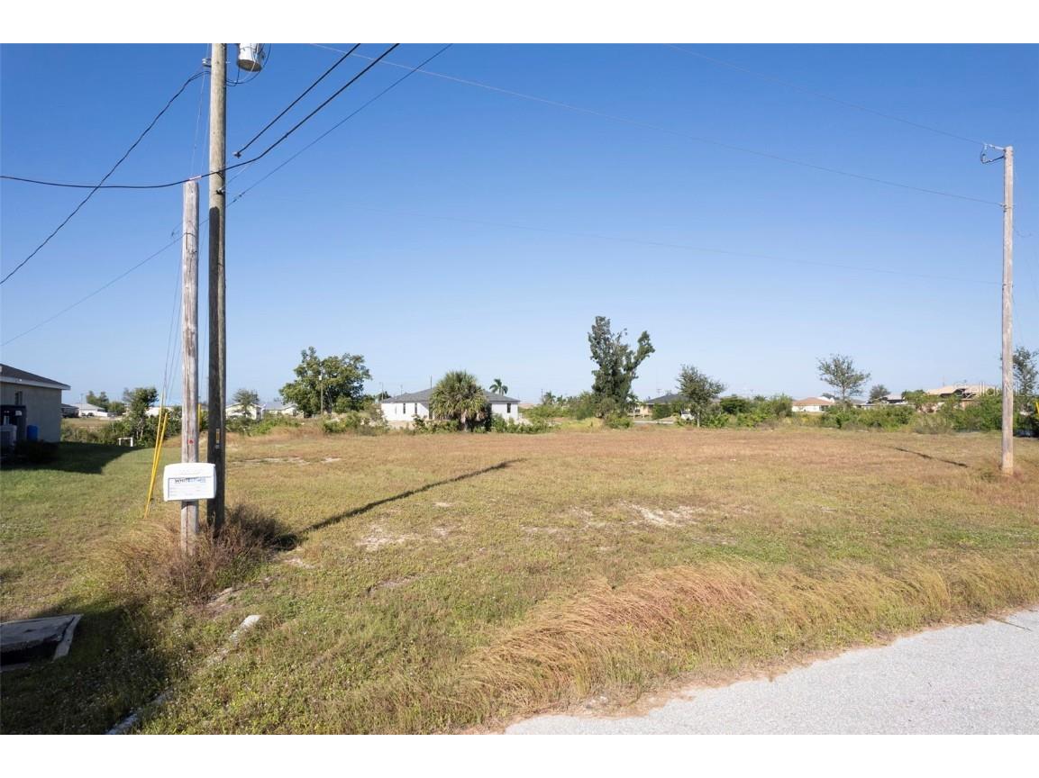 1916 NE 1st Place Cape Coral FL 33909 T3484007 image1