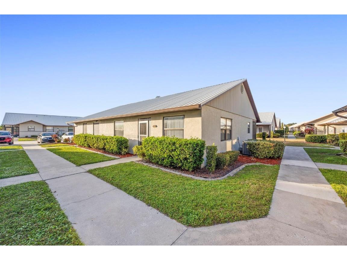 1916 Villaway E Sebring FL 33876 O6371539 image2