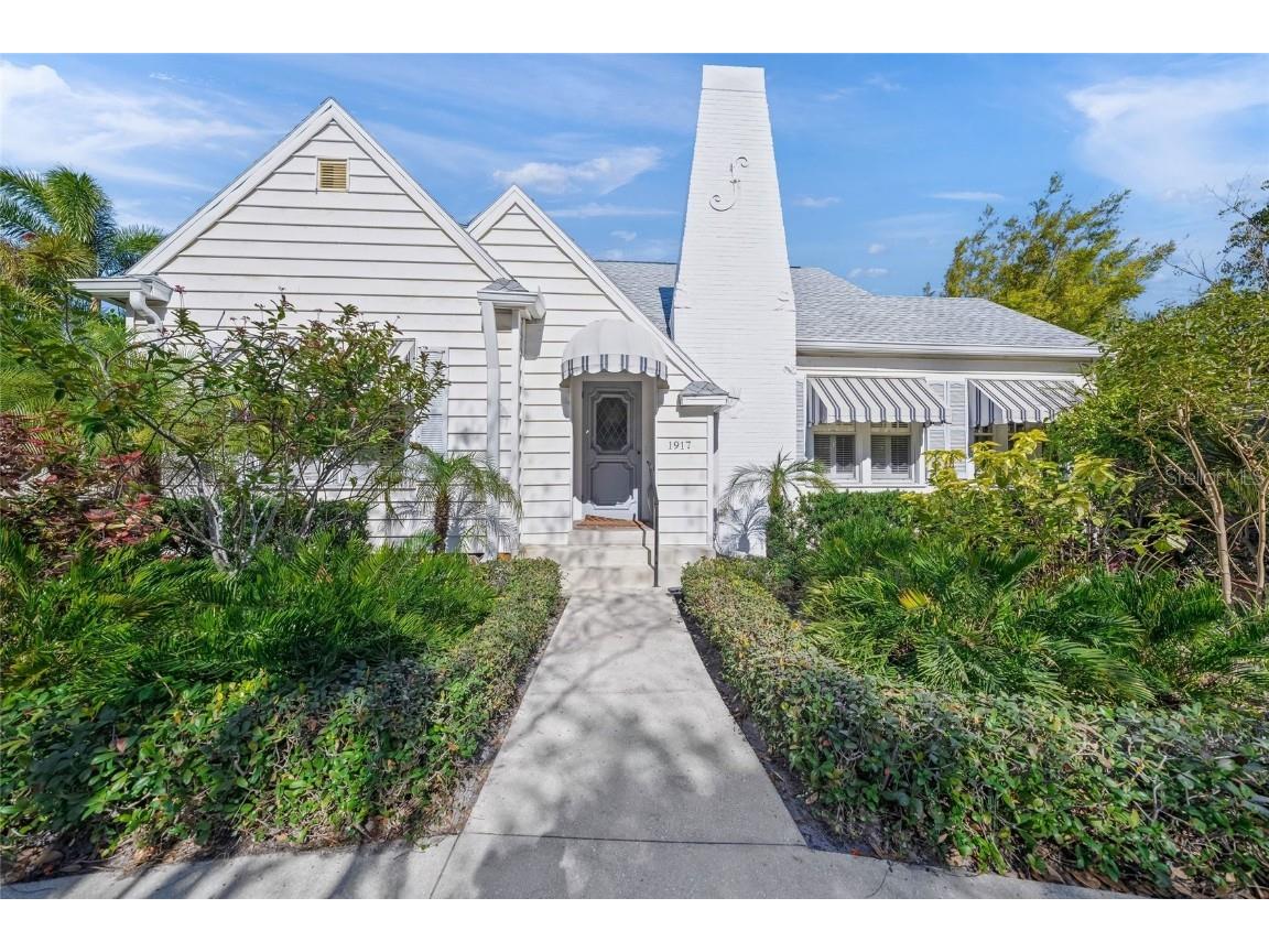 1917 Bahia Vista Street Sarasota FL 34239 A4676931 image1