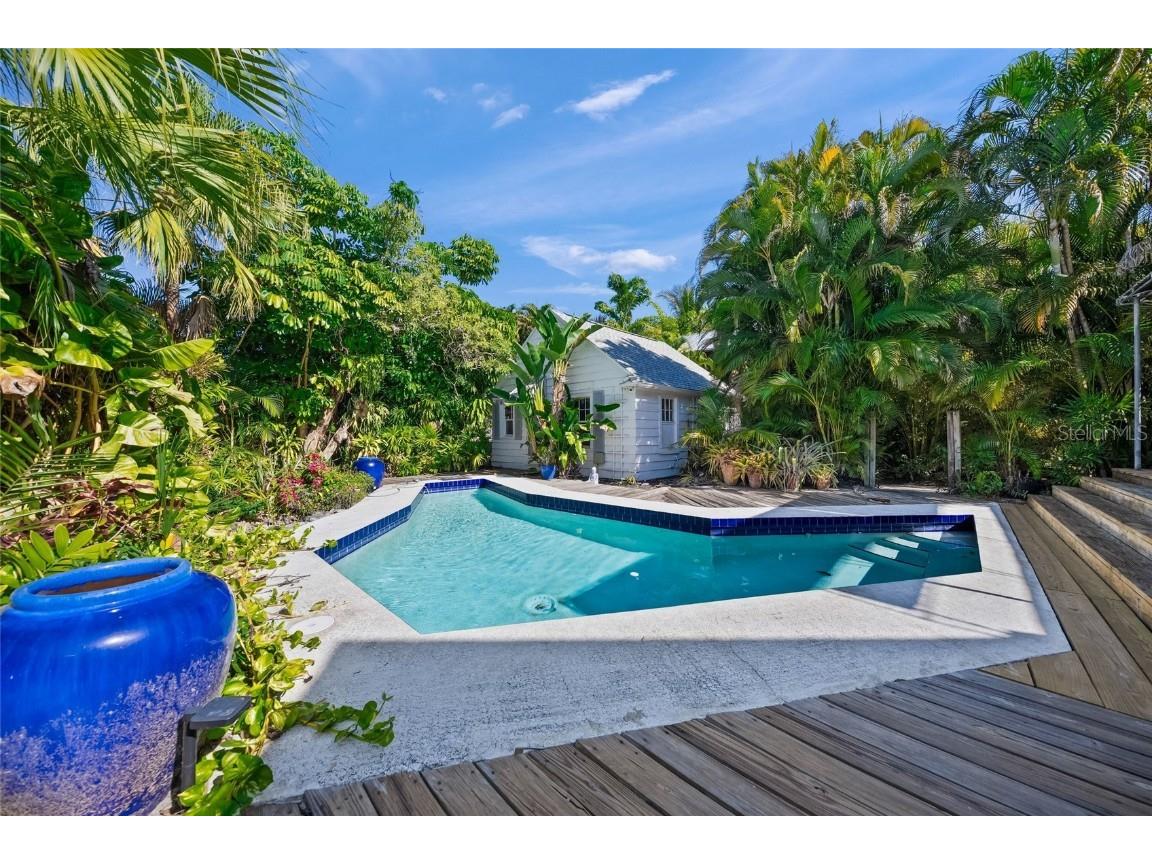 1917 Bahia Vista Street Sarasota FL 34239 A4676931 image31