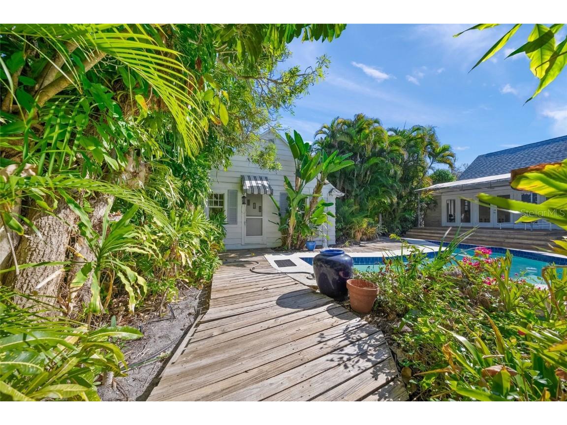 1917 Bahia Vista Street Sarasota FL 34239 A4676931 image34