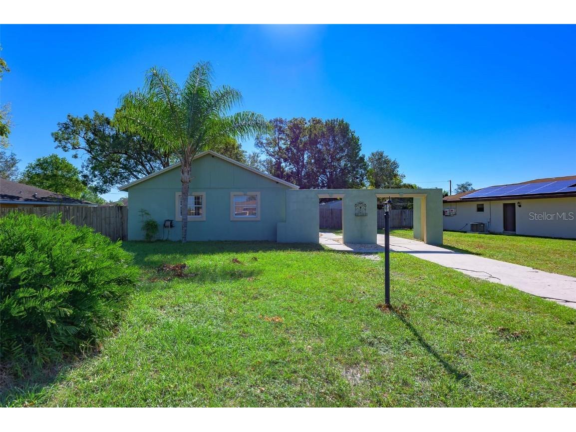 1917 E Cooper Drive Deltona FL 32725 V4936135 image1