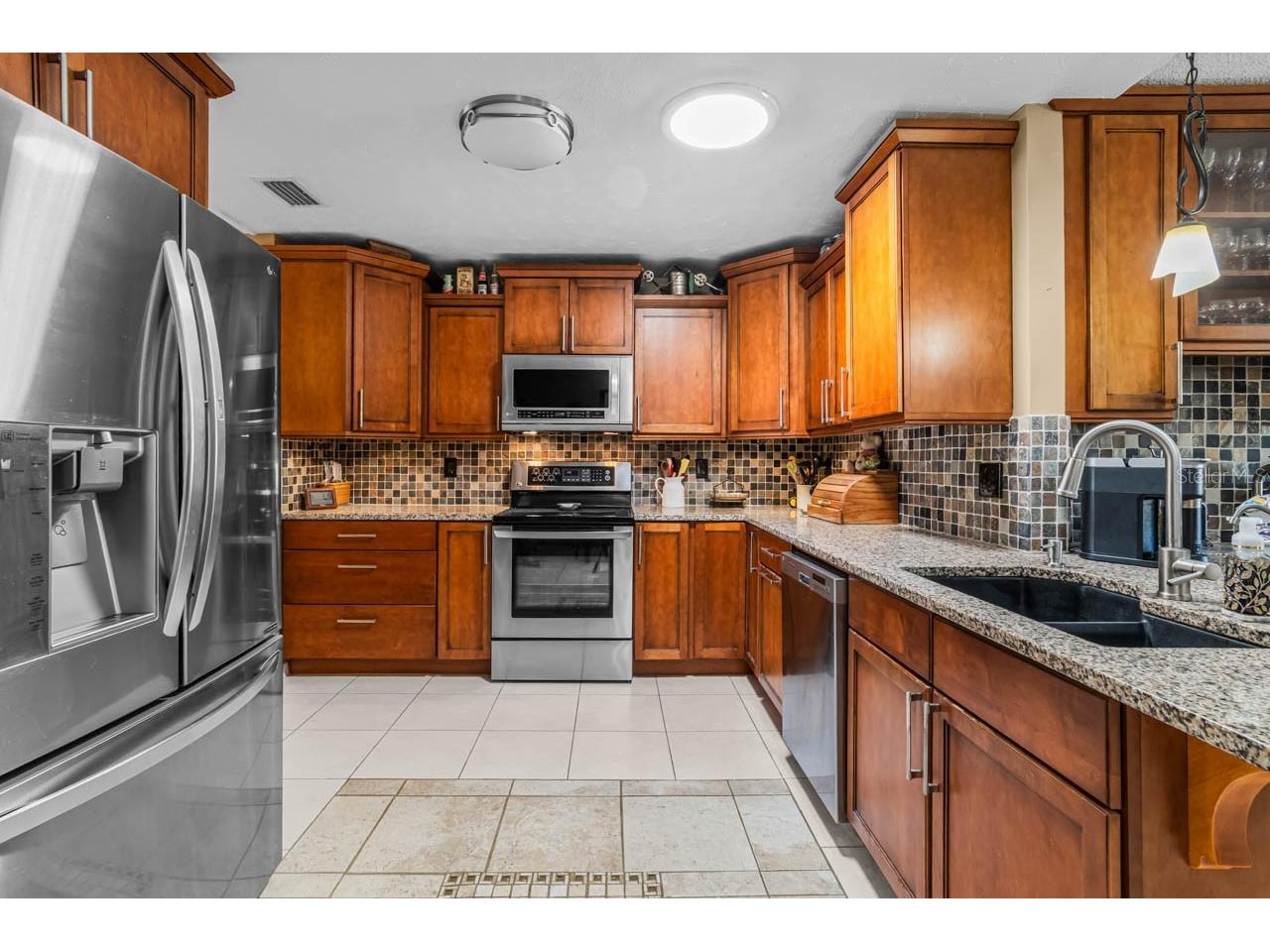 1917 E View Drive Sun City Center FL 33573 TB8481195 image25