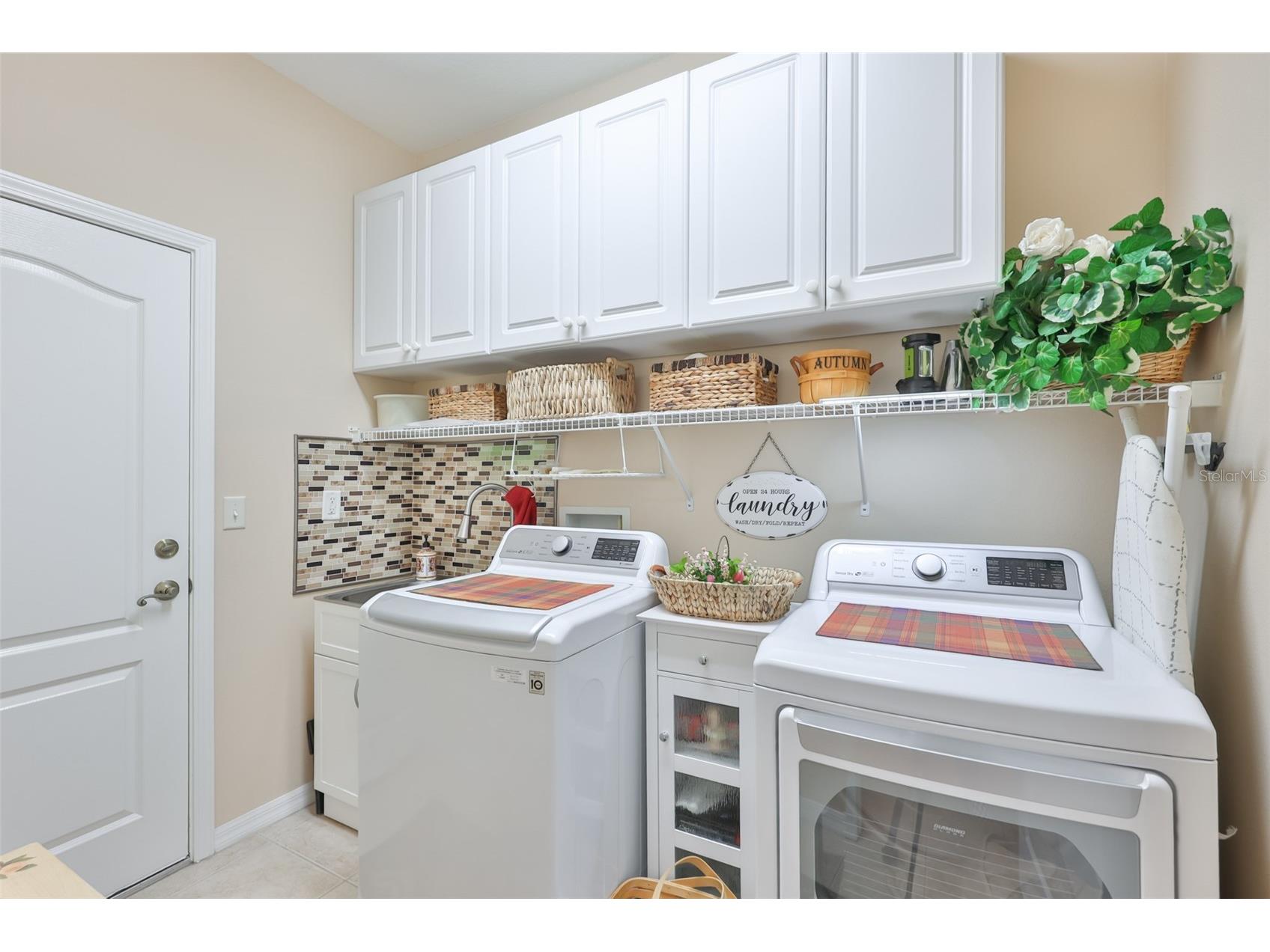 1917 Sterling Glen Court Sun City Center FL 33573 A4695860 image8