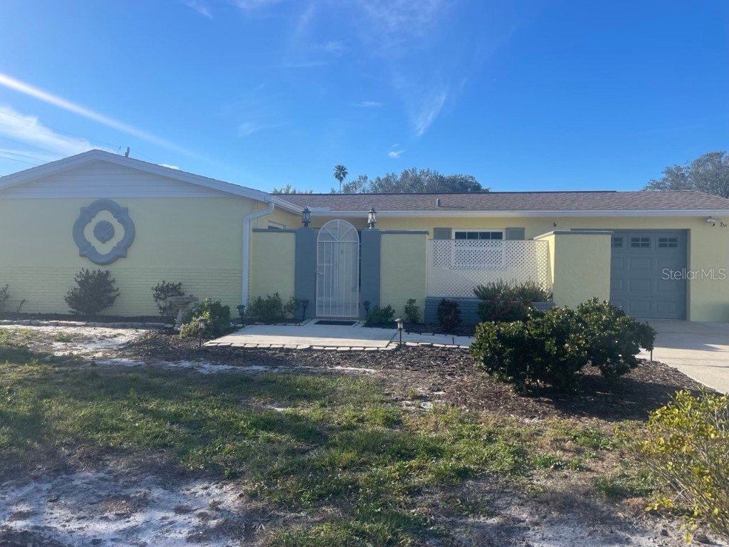 1917 Upper Elmwood Avenue Sarasota FL 34231 A4597387 image1