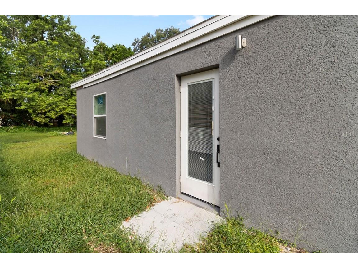 1918 Cloverlawn Avenue Orlando FL 32806 O6166360 image1