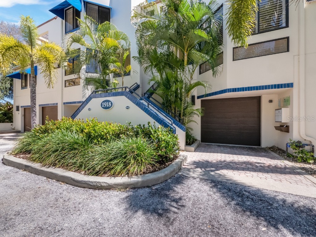 1918 Harbourside Drive #902 Longboat Key FL 34228 - SARASOTA BAY A4529901 image1